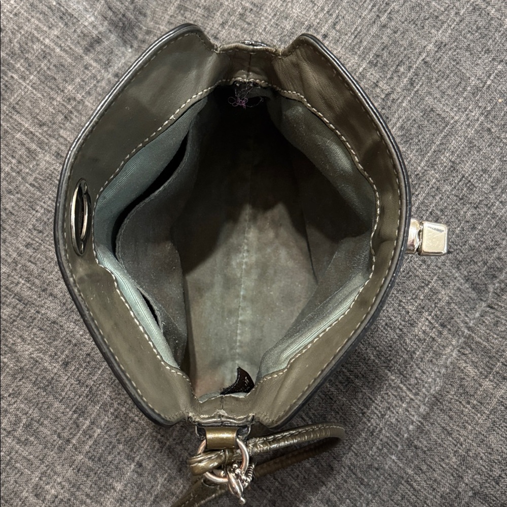 Vintage Coach Olive Metallic Leather Wristlet Clutch | Turn Lock Mini Bag - Picture 8 of 8